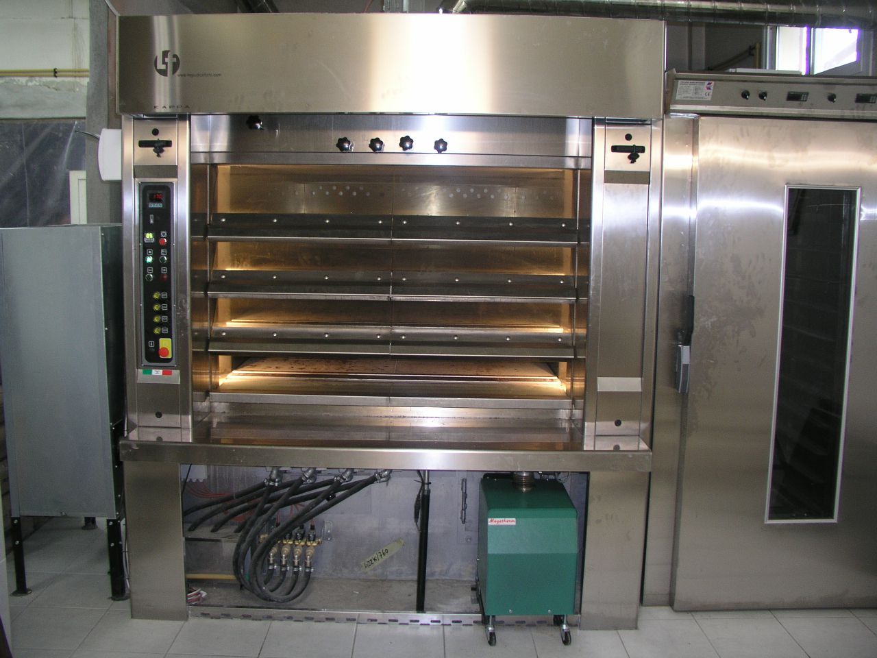 Brûleur granulés de bois PYRO 80 installé dans une boulangerie cyclothermique - Megatherm