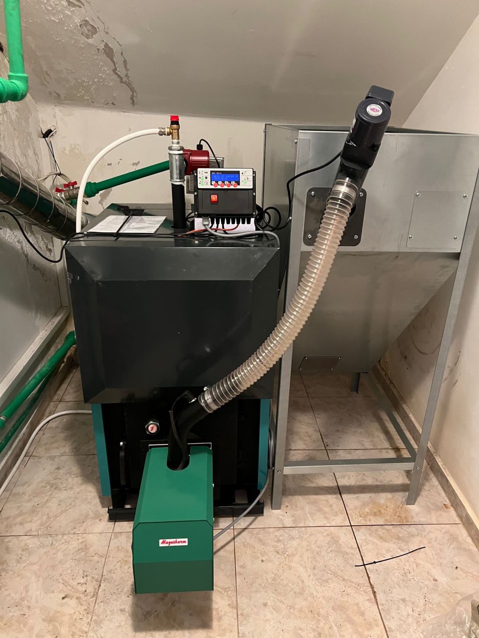 Nani 35 Installation d'une chaudière à granulés de bois - Megatherm