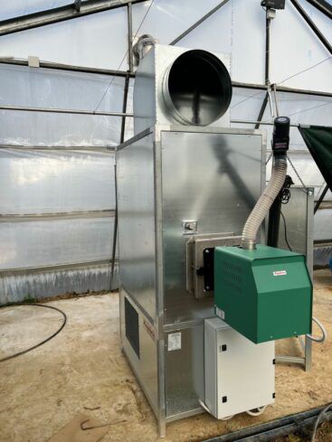 Installazione di Riscaldatori Generatori d’Aria Calda Notos in un Bruciatore pellet - Megatherm