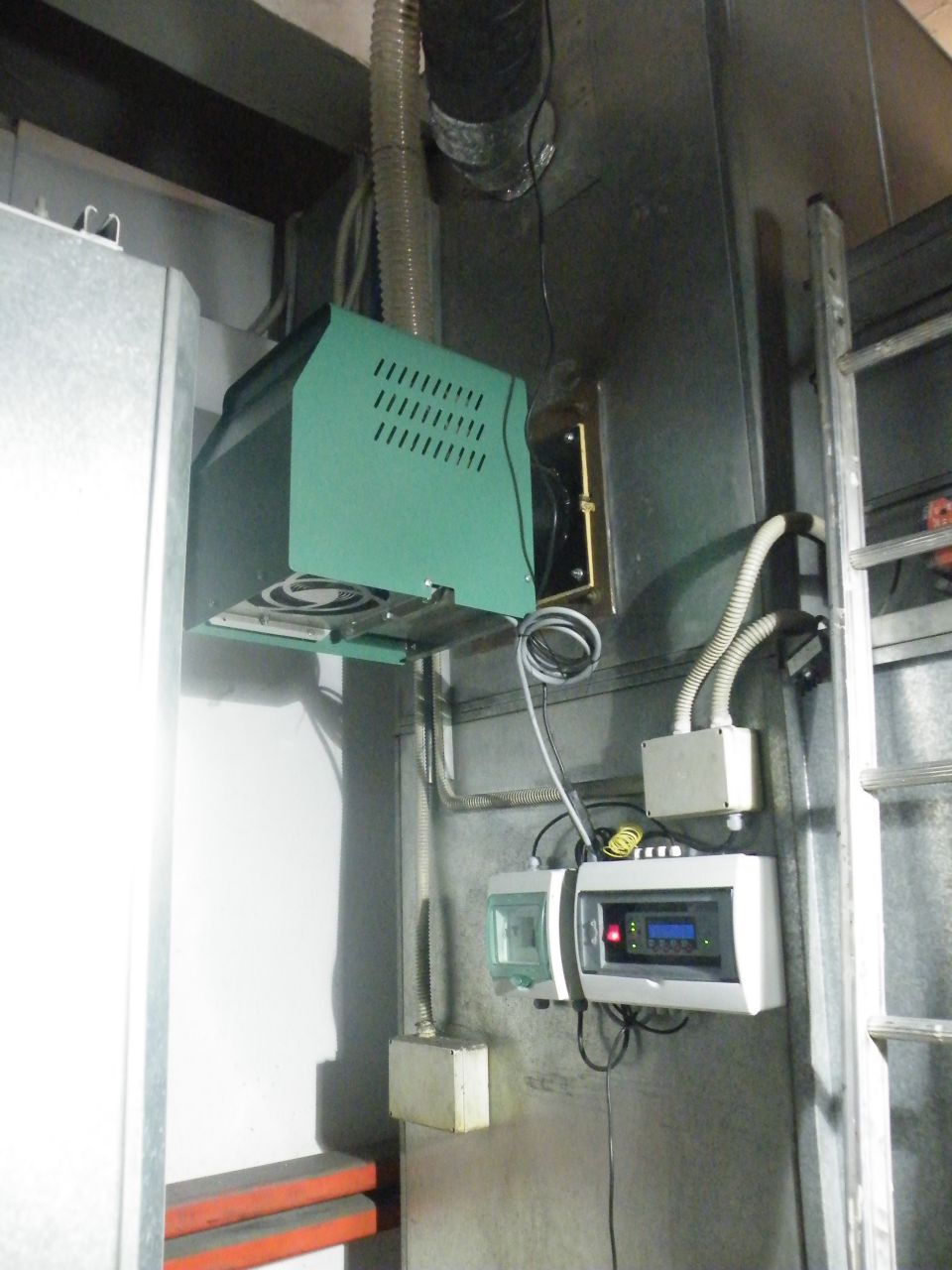 Installazione di un bruciatore a pellet in un negozio di vernici per auto in Portogallo - Megatherm